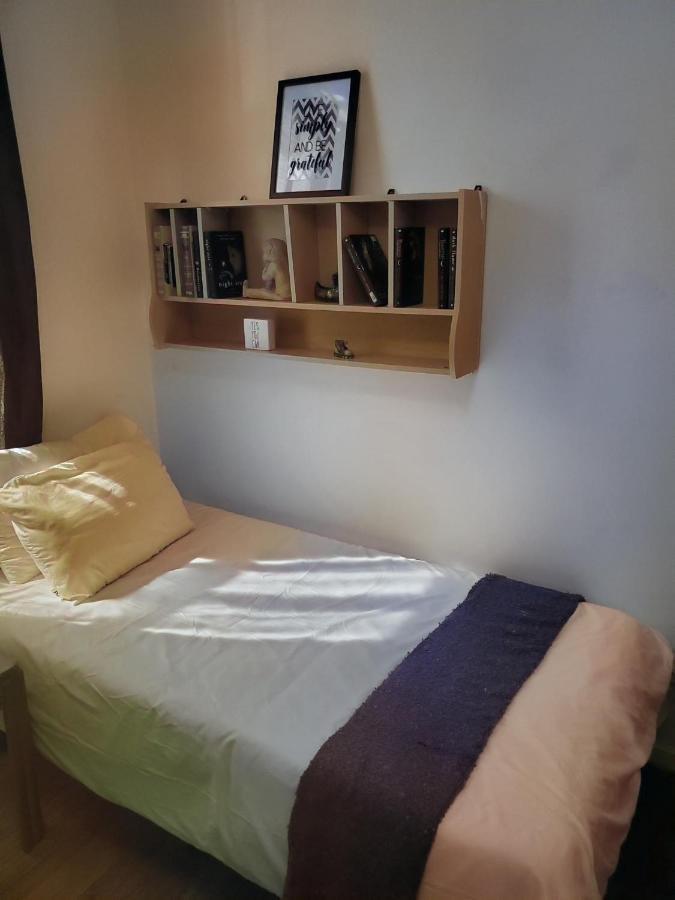 Booking-Eddy- Single Room With Self Check-In Hull Dış mekan fotoğraf