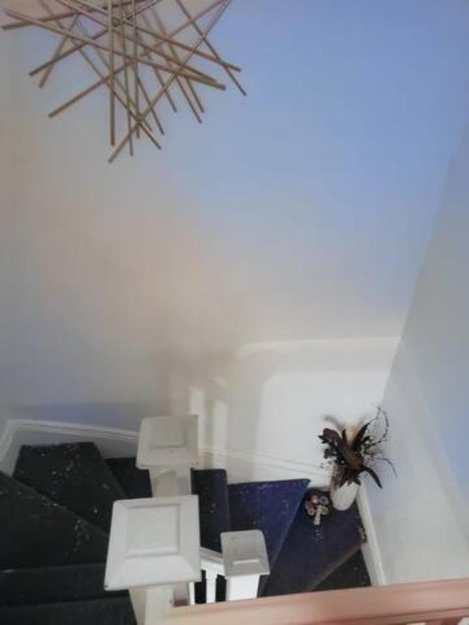 Booking-Eddy- Single Room With Self Check-In Hull Dış mekan fotoğraf